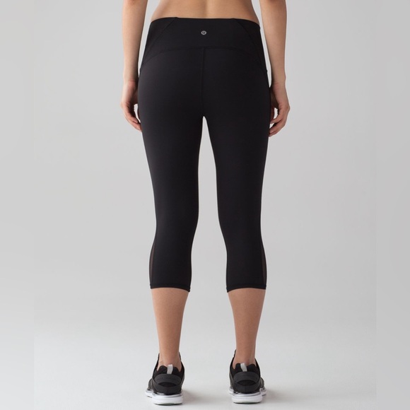 Lululemon Train Times Crop (17") Black Size 8 - Picture 6 of 6